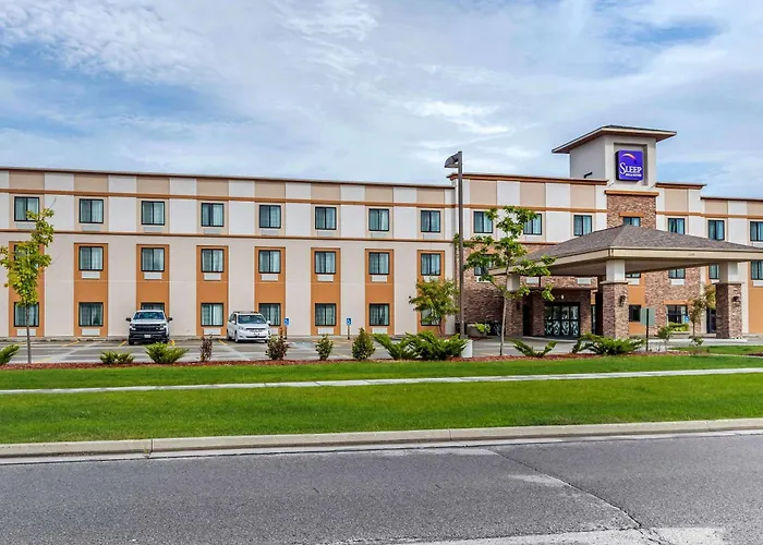 Ames Hotels