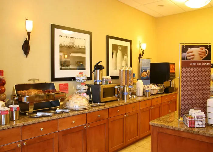 Hampton Inn & Suites Parker