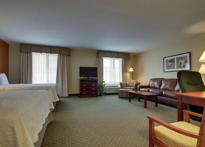 Littleton Hotels