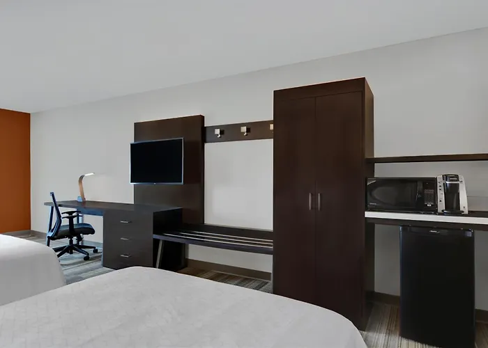 Atmore Hotels