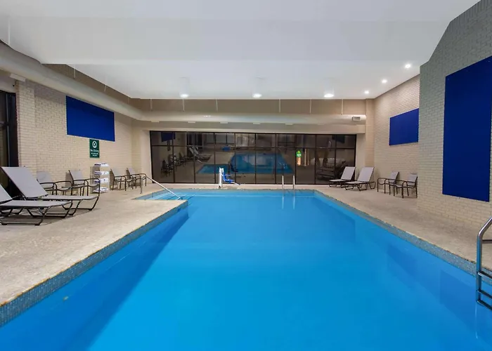 La Quinta By Wyndham Effingham Hotel