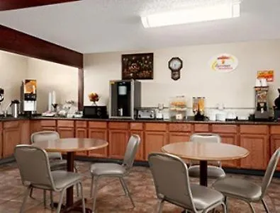 Super 8 By Wyndham Carlsbad Motel