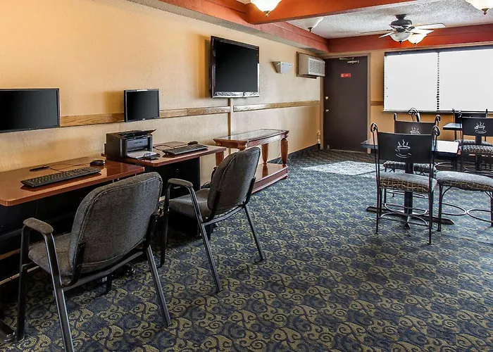Brentwood Inn Clinton