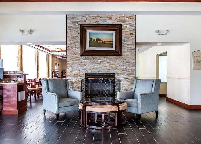 Hamden Hotels