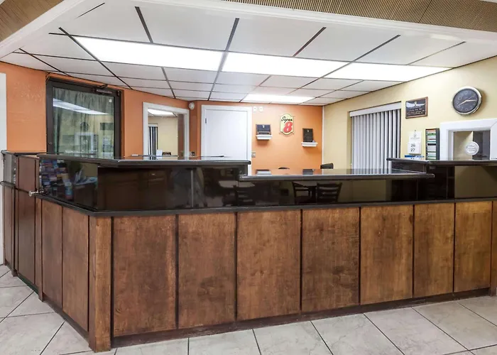 Sayre Hotels