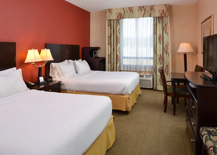 Holiday Inn Express Hotel & Suites Harrison