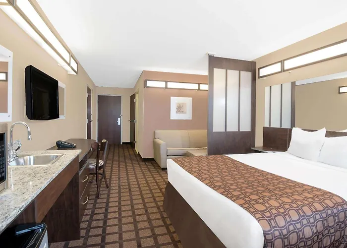 Sidney Hotels