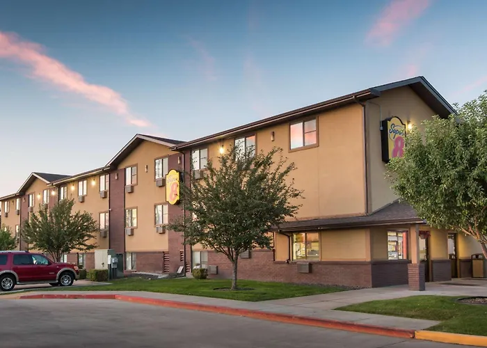 Super 8 By Wyndham Nampa Hotel