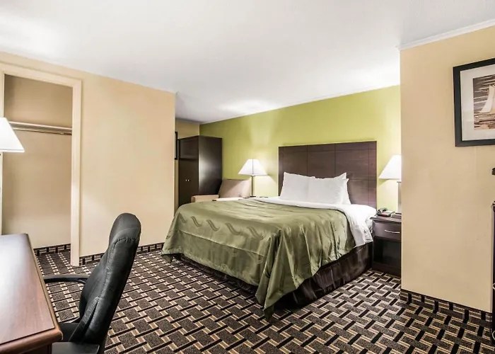 Barre Hotels