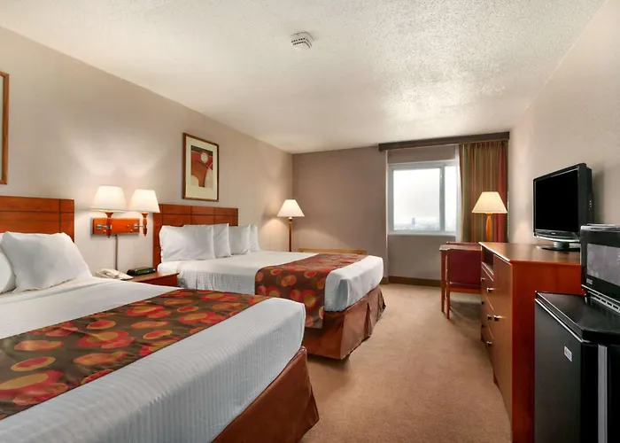 Ramada By Wyndham Bismarck Hotel