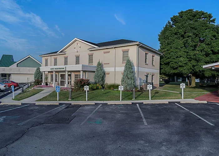 Quality Inn & Suites Skyways New Castle