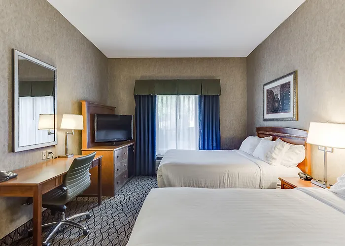 Holiday Inn Express & Suites Saskatoon Centre By Ihg