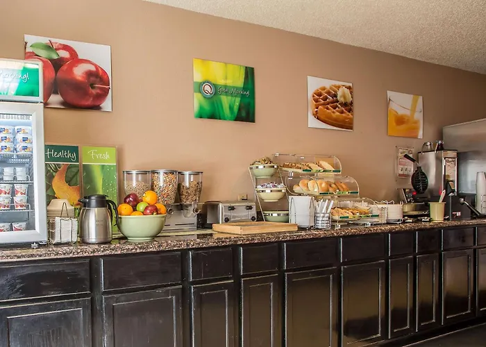 Quality Inn & Suites West Bend