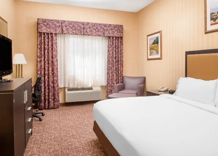 Holiday Inn Express Wenatchee By Ihg