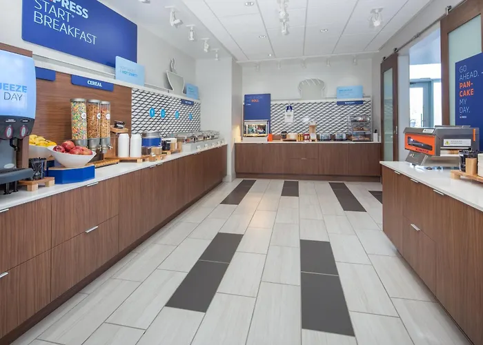 Holiday Inn Express & Suites Chico By Ihg