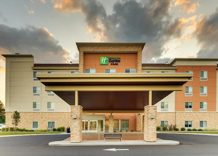 Saugerties Hotels