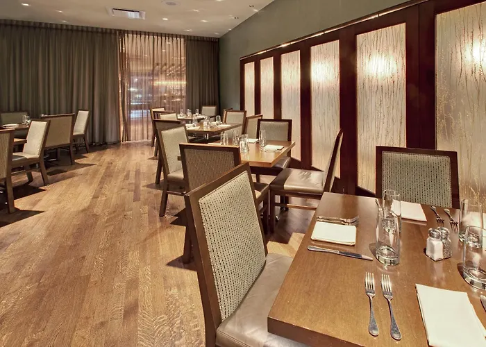 Glen Ellyn Hotels