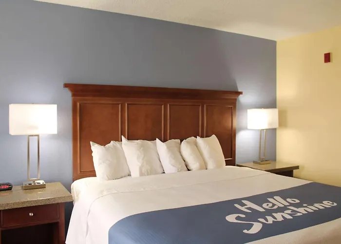 Batavia Hotels