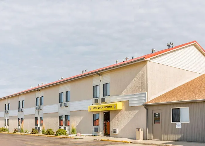 Luverne Hotels