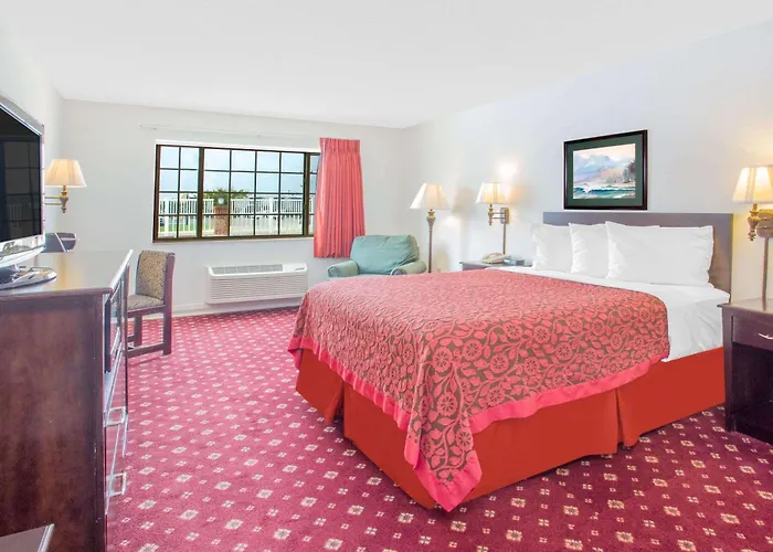 Lake Village Hotels