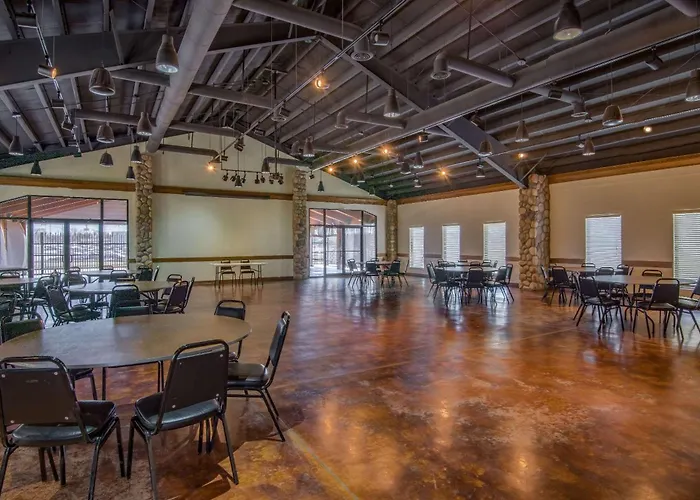 Americinn By Wyndham Pampa Event Center