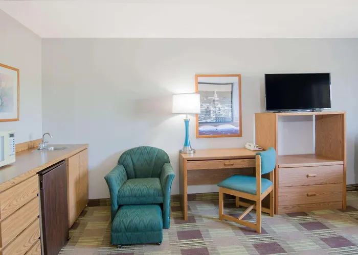 Toledo Hotels