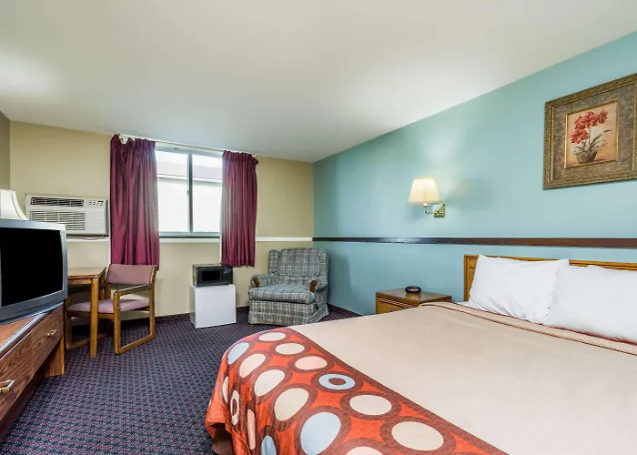 Super 8 By Wyndham Fergus Falls
