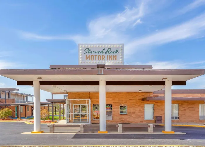 Streator Hotels