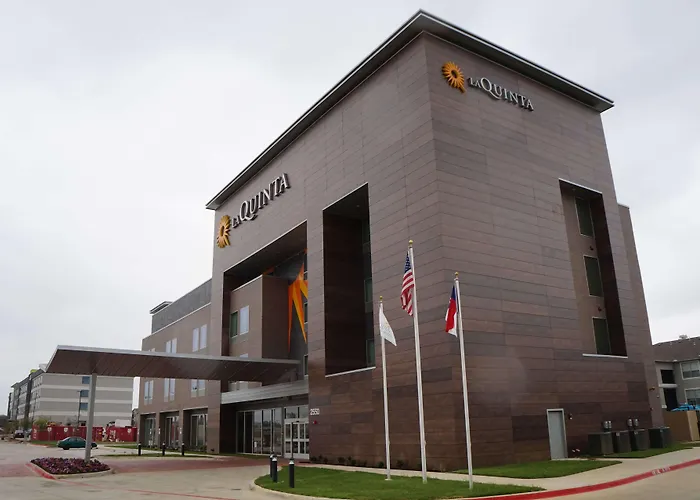 Euless Hotels