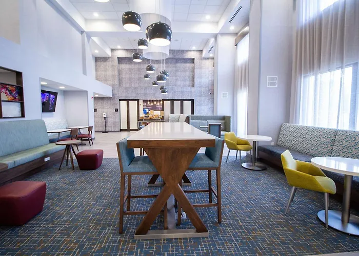 North Attleboro Hotels