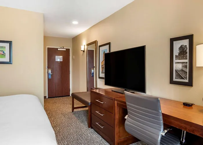 Comfort Inn & Suites Harrisonburg