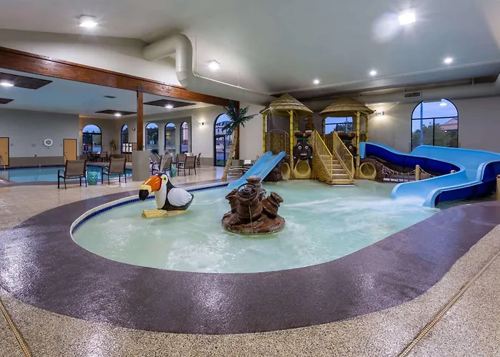 Wingate By Wyndham Wisconsin Dells Waterpark Hotel Lake Delton