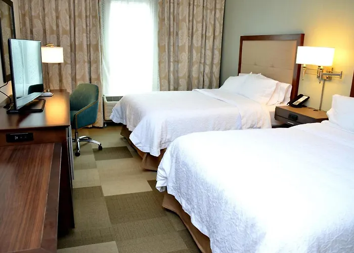 Hampton Inn & Suites - Deland