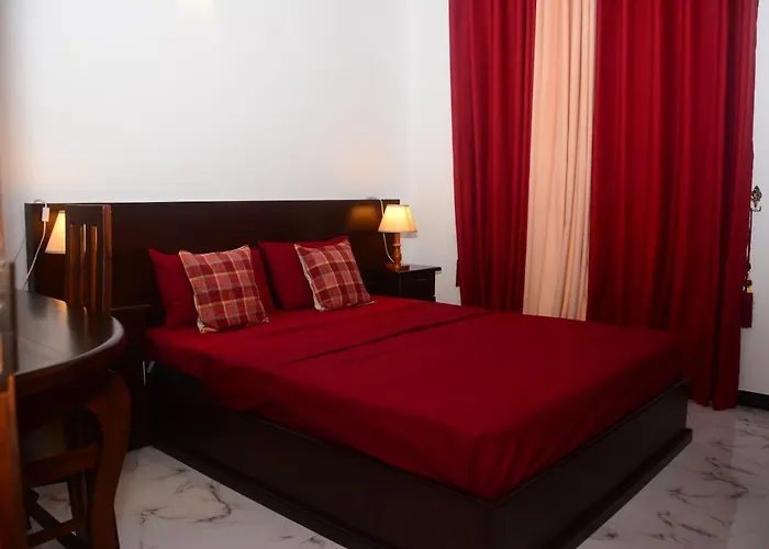 Katunayake Hotels