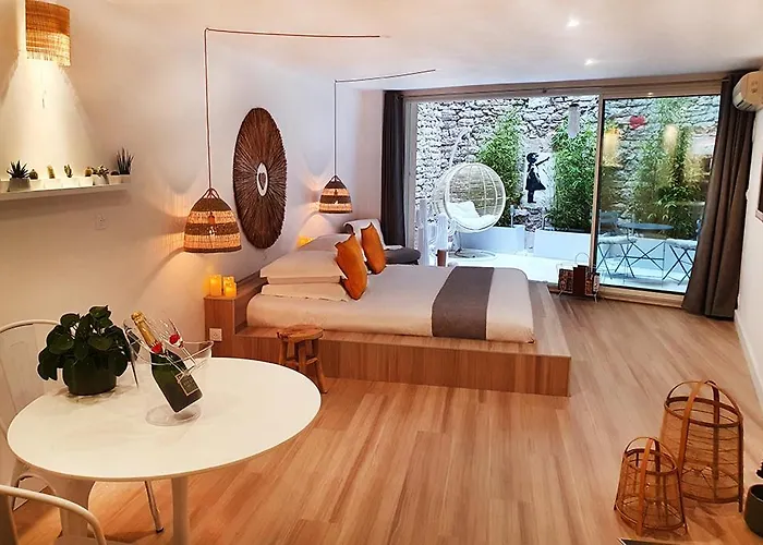 Suite 6 Nîmes
