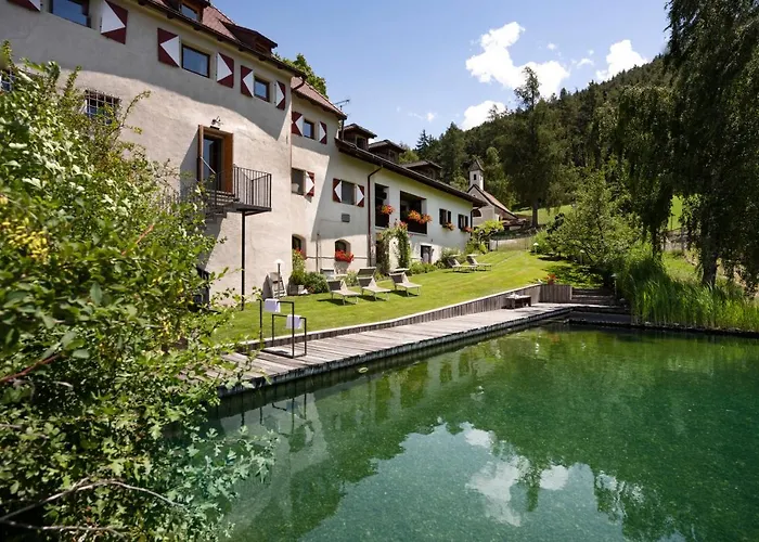 Hotels in Lajen