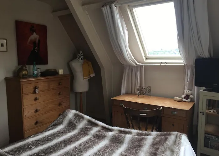 Chambre Vue Mer Dans Maison, Perros-Guirec