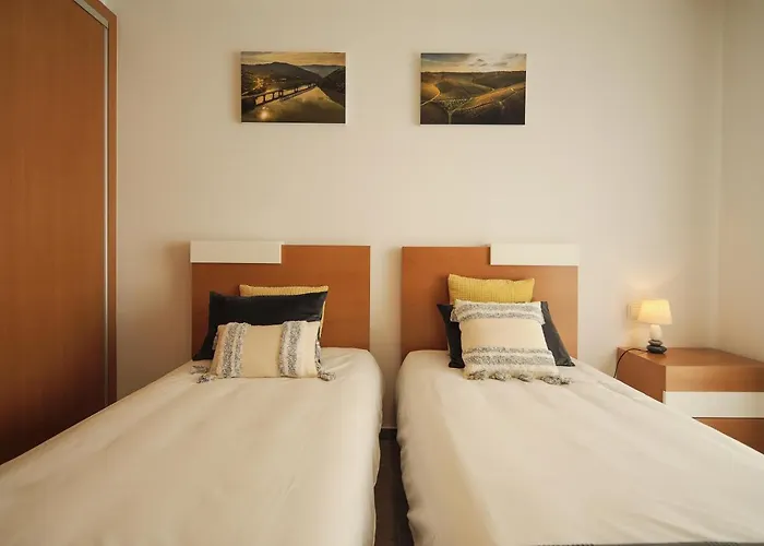 Casa Dos 4 Caminhos - Guest House Douro Peso da Régua