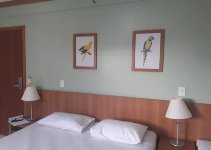 Condomínio Golden Dolphin Resort -quarto no DÉCIMO ANDAR-