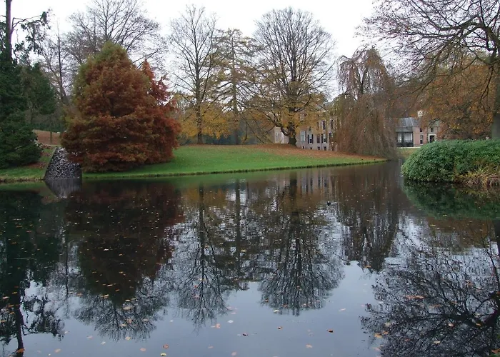 Meneer Pos Bed and Breakfast Velp 