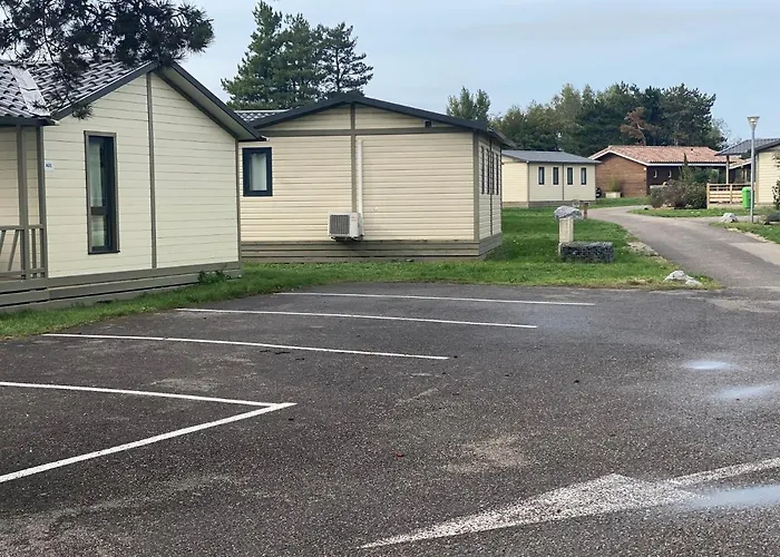 Bungalow 2/4 personnes dans résidence Hôtelière