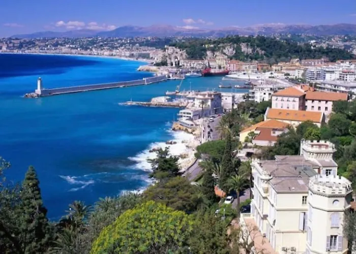 Great And Light Private Room In The Heart Of Nice