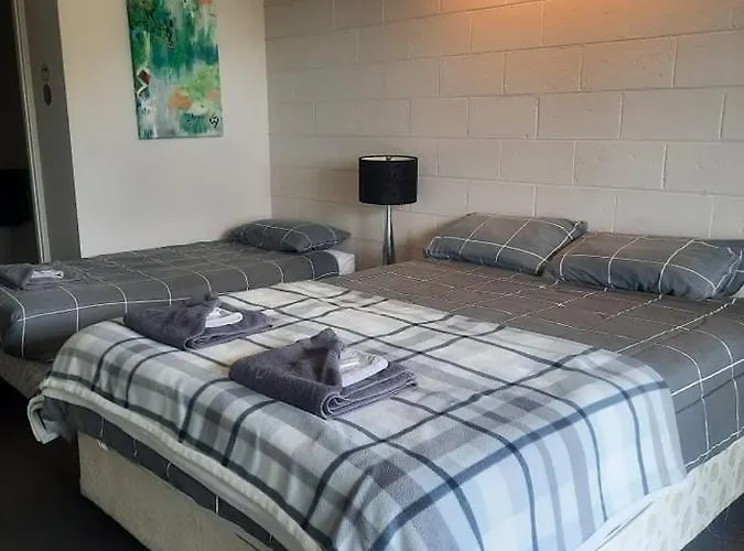 Neerim South Hotels