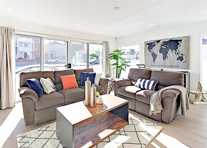 Luxe Balboa Peninsula Condo W Gourmet Kitchen And Epic Rooftop Deck