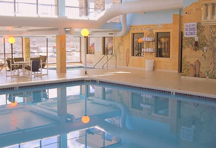 Americinn & Suites By Wyndham Baraboo Event Center