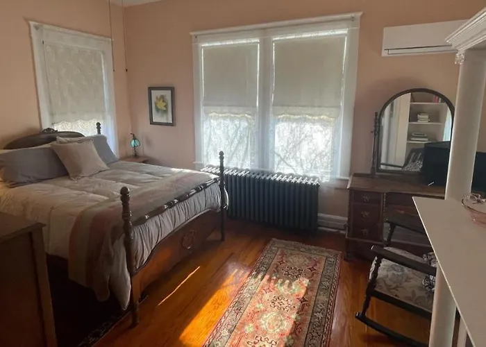 The Grey Swan Inn Llc Blackstone