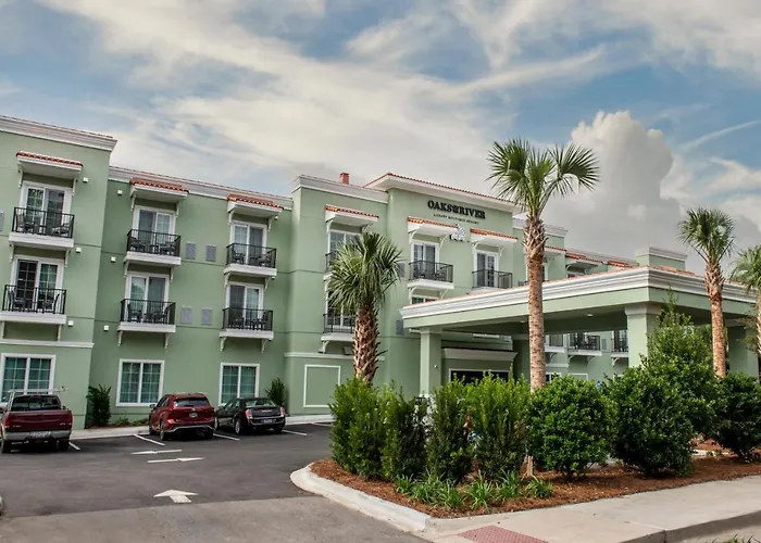 Darien Hotels
