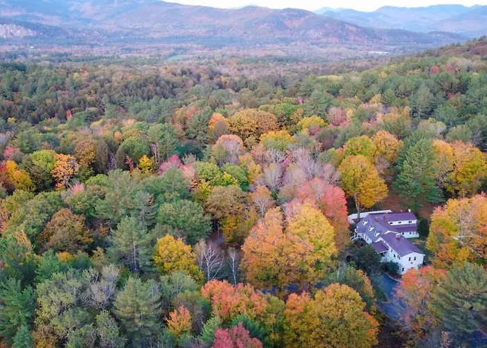 The Buttonwood Inn On Mt. Surprise North Conway