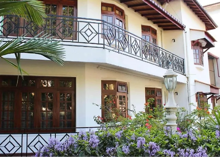 Kandy Bliss Lounge
