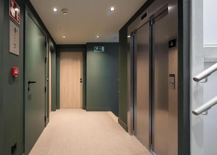 Nirea Hotel Vitoria